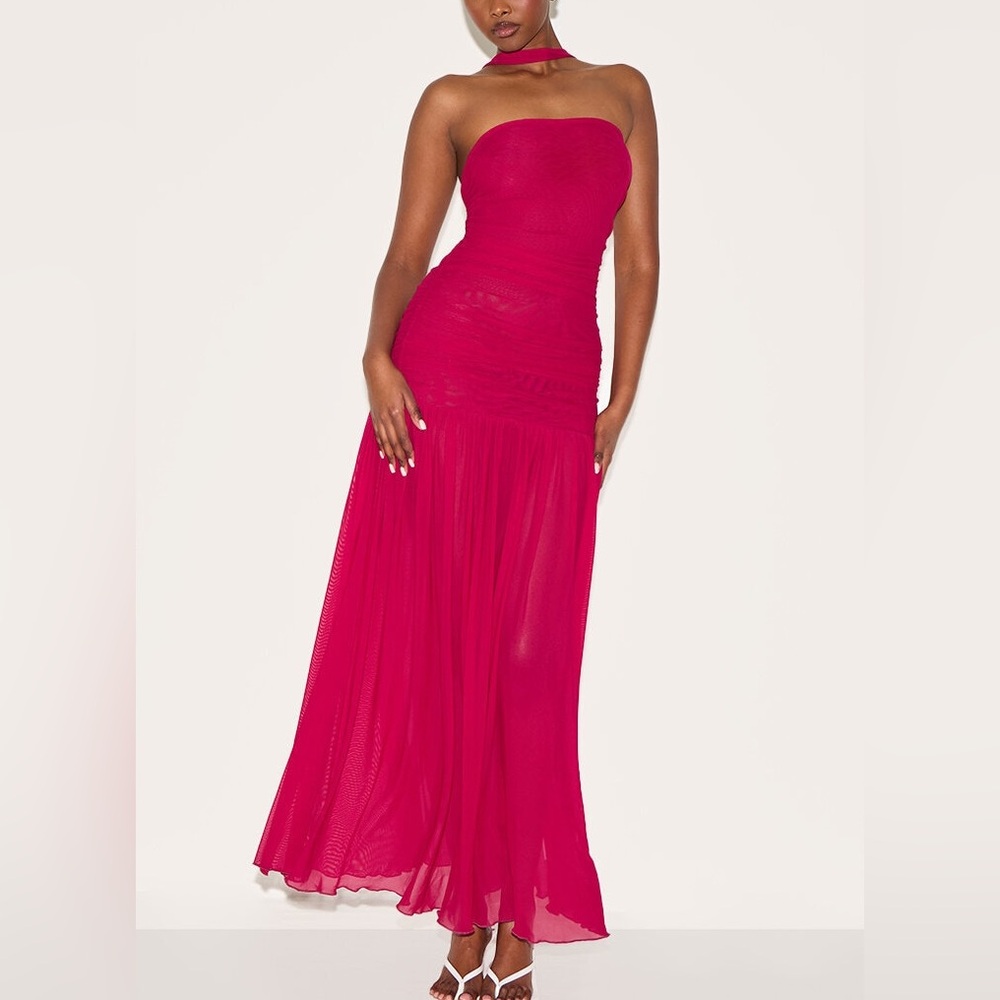 PrettyLittleThing Fuchsia Strapless Maxi Dress
